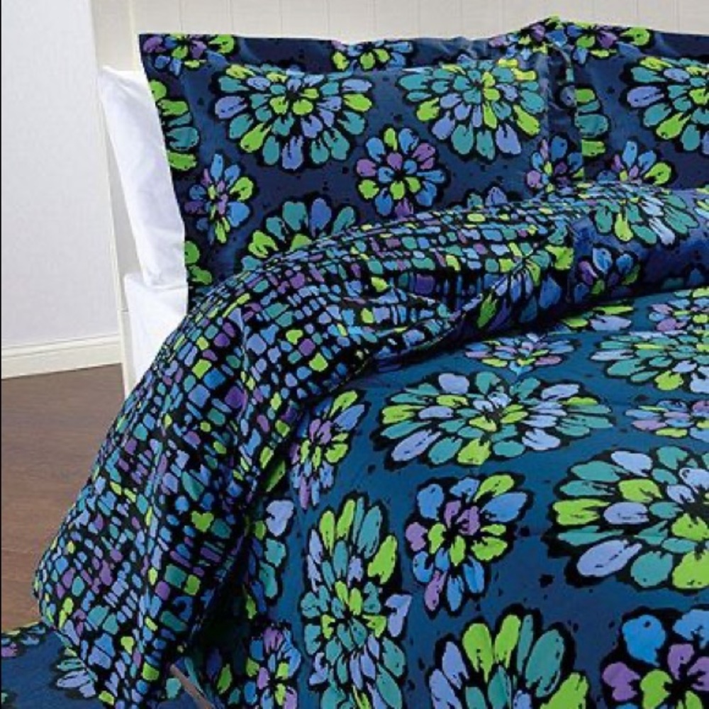 Vera Bradley Indigo Pop Comforter Set